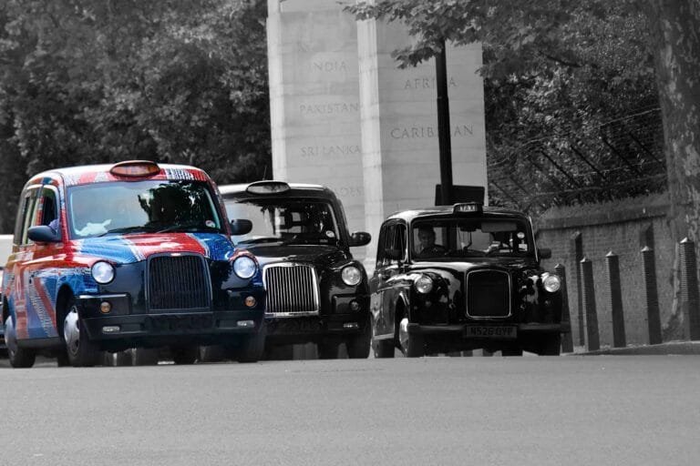 black-and-white-road-traffic-street-car-travel-344940-pxhere.com